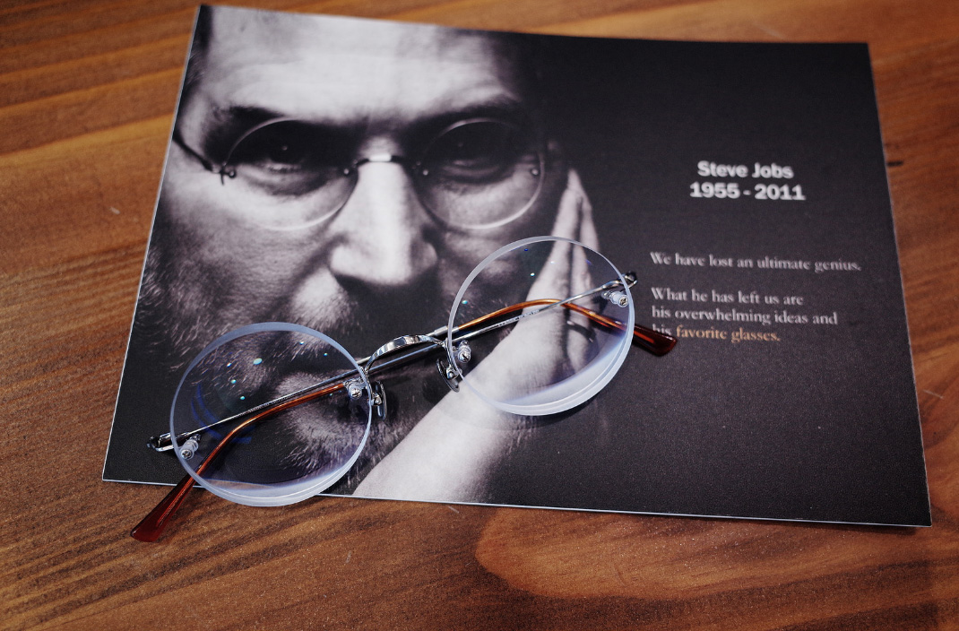 セレブや有名人 映画のキャラが使っていたメガネをモチーフにしたアート作品 Famous Eyeglasses 株式会社スピンムーヴ サングラス卸 Oem メガネの教科書 Mode Angeri